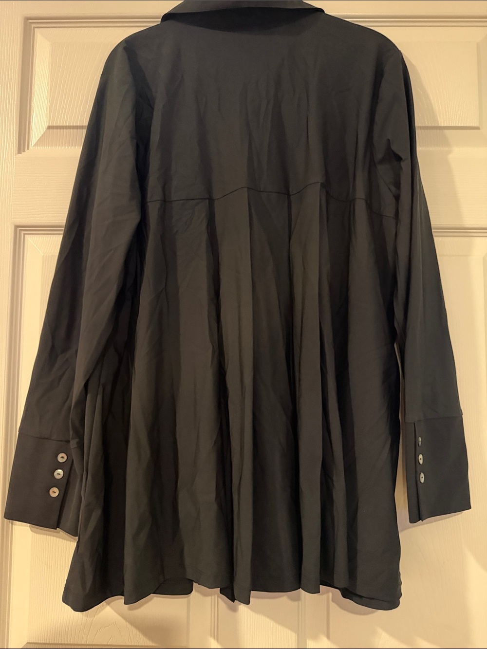 Marla Wynn Black Lightweight Button-Front Shirt Shirt - Picture 2 of 4